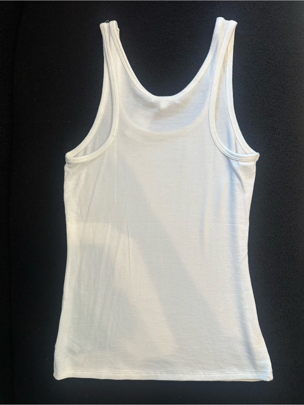 Express Ribbed Scoop Neck Tank - Picture 2 of 3